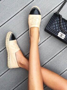 Like New Chanel Espadrilles Camel/Black Size 40